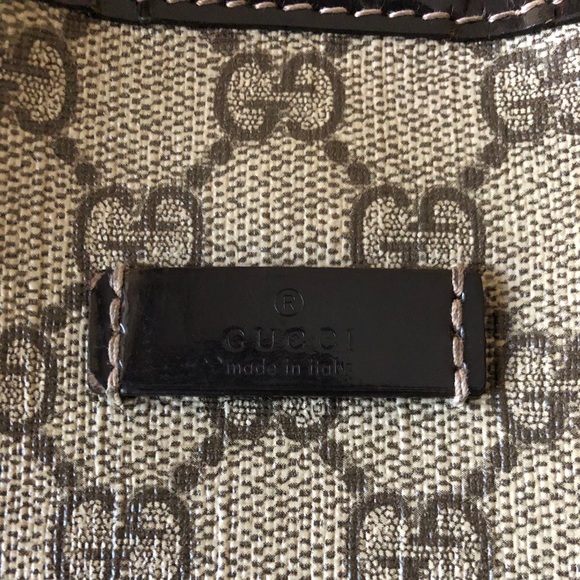 Authentic Gucci GG Supreme Joy Medium Tote - Picture 6 of 16